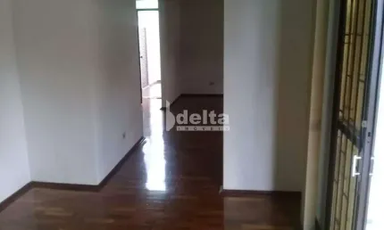Casa residencial disponível para locação no bairro osvaldo rezende em uberlândia-mg