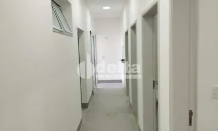 Casa residencial disponível para locação no bairro osvaldo rezende em uberlândia-mg