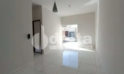 Casa disponível para locação no bairro Shopping Park em Uberlândia-MG