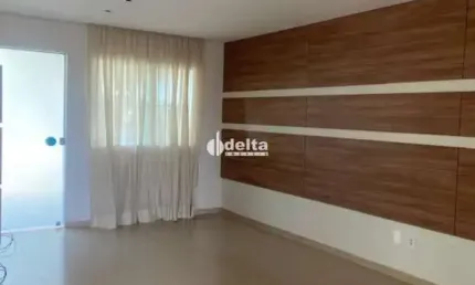 Casa no condomínio Paradiso Ecológico disponível para locação no bairro Bosque dos Buritis em Uberlândia-MG