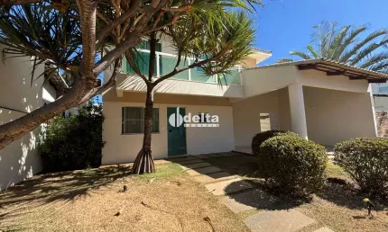 Casa no condomínio Paradiso Ecológico disponível para locação no bairro Bosque dos Buritis em Uberlândia-MG