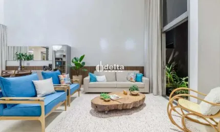 Casa no condomínio Paradiso Ecológico disponível para locação no bairro Granja Marileusa em Uberlândia-MG.
