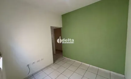 Casa disponível para locação no bairro nossa senhora aparecida em uberlândia-mg