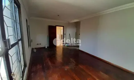 Casa residencial disponível para locação no bairro Nossa Senhora Aparecida em Uberlândia-MG