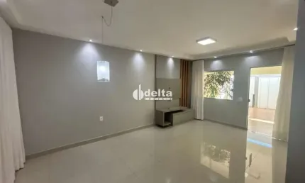 Casa disponível para locação no bairro Novo Mundo em Uberlândia-MG