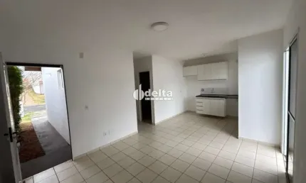 Casa em condomínio disponível para locação no bairro aclimação em uberlândia-mg