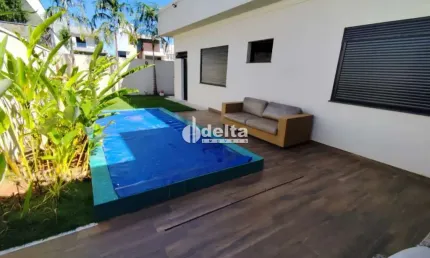 Casa mobiliada em condomínio disponível para locação no bairro nova uberlândia em uberlândia-mg