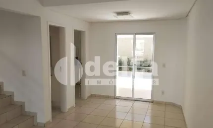 Casa residencial em condomínio disponível para locação no bairro morada da colina em uberlândia-mg.
