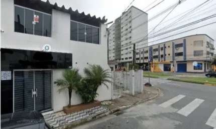 Escritório Mobiliado e com Ar Condicionado na Vila Tupi, 2 Andares, 80 m2, Lado Praia