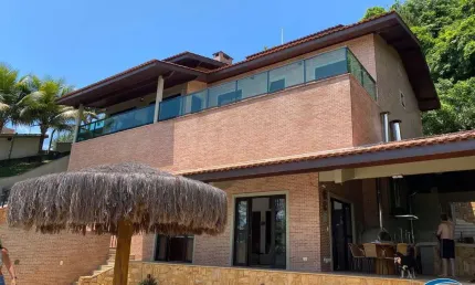 Casa em condomínio fechado com 4 quartos à venda em Toninhas, Ubatuba 