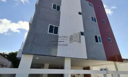 Apartamento em Miramar com 2 Quartos sendo 1 Suíte, Elevador