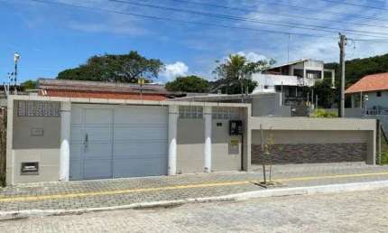 ALUGO Casa na Praia do Seixas com 3 Quartos sendo 1 Suíte R$ 4.500,00*