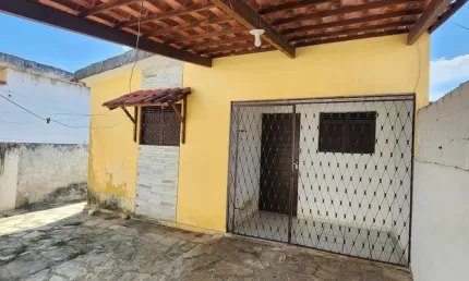 Casa no Presidente Médici/Funcionários com 2 Quartos