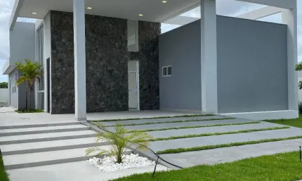 Casa no Condomínio Alphaville Paraíba com 3 Suítes sendo 1 Master, Piscina e Lazer Completo
