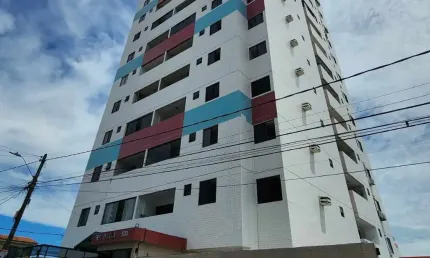 Alugo apartamento no miramar com 3 quartos sendo 1 suíte, elevador e lazer
