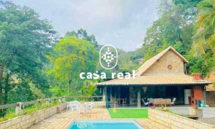 Casa à venda, 5 quartos, 2 suítes, 4 vagas, Nogueira - Petrópolis/RJ