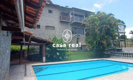Casa 6 quartos e 2 suítes Condomínio alto padrão em Itaipava