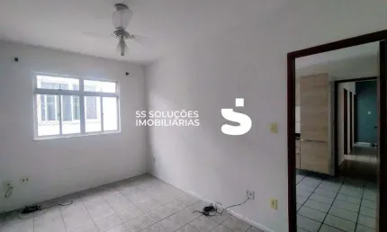 Apartamento 2 quartos, de frente em condomínio no Centro da cidade