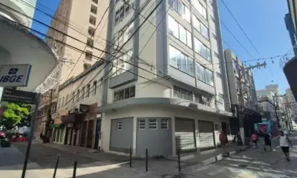 Prédio à venda no centro de Florianópolis/SC - AP279