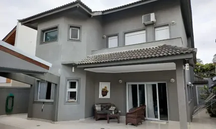 Casa de alto padrão a venda no Residencial 6 – 4 suítes