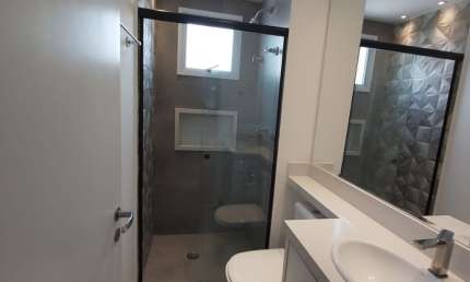 Apartamento de 73m² no Lyfe Park Alphaville com suíte, ar-condicionado, varanda e lazer completo. Ótima localização no Green Valley.