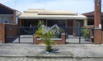 Casa para Venda em Peruíbe, Balneário Oásis, 3 dormitórios, 1 suíte, 1 banheiro, 3 vagas
