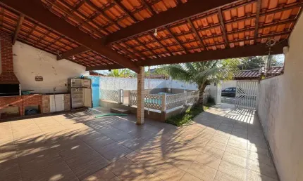 Casa à venda no Jardim das Palmeiras, Itanhaém 