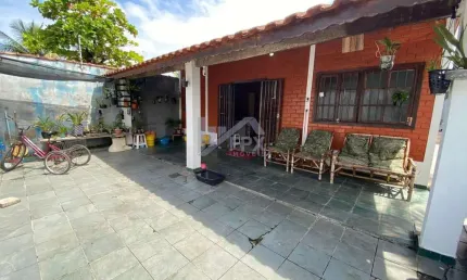 Casa para Venda em Itanhaém, Balneário Gaivota, 2 dormitórios, 2 banheiros, 2 vagas