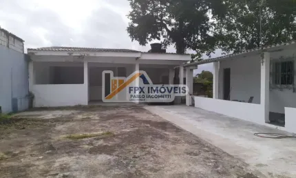 Casa para Venda em Itanhaém, Jardim Umuarama, 3 dormitórios, 1 suíte, 1 banheiro, 6 vagas