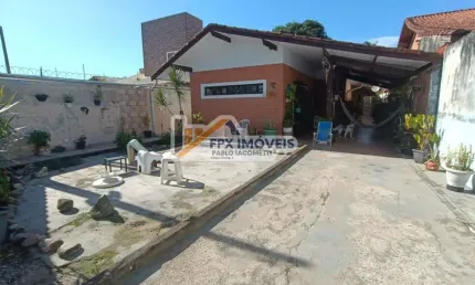 Casa para Venda em Itanhaém, Loty, 5 dormitórios, 2 banheiros, 3 vagas