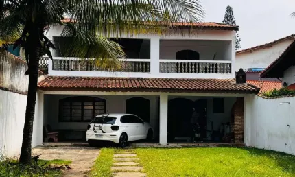 Sobrado para Venda em Itanhaém, Jardim Regina, 4 dormitórios, 2 suítes, 1 banheiro, 10 vagas