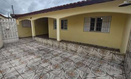 Casa para Venda em Itanhaém, Balneário Gaivota, 2 dormitórios, 3 banheiros, 5 vagas