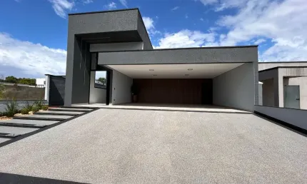 Casa no condominio bosque tres marias, em Peruíbe. Possui : 03 suítes;, piscina