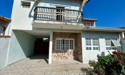 Casa para Vendacom 06 dormitórios e excelente espaço em  Peruíbe / SP