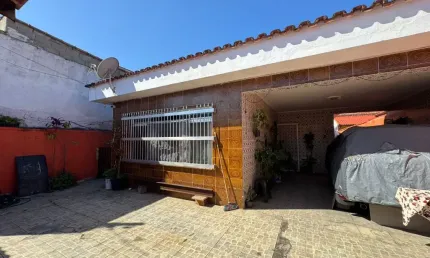 Casa com 2 quartos à venda na Praça Ângelo Guerra, 6840, Balneário Gaivota, Itanhaém