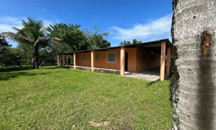 Chácara para venda, peruíbe / sp. possui 04 dormitórios
