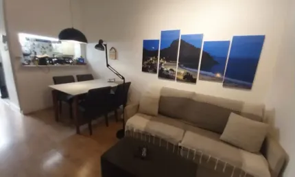 Lindo apartamento 1 quarto no leme, com terraço e chuveiro