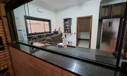 LIndo sobrado em condomínio fechado em Hortolândia.
