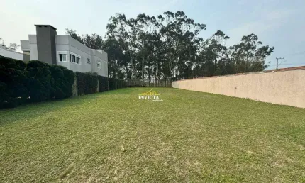 Excelente terrreno em condominío com barranca de rio.
