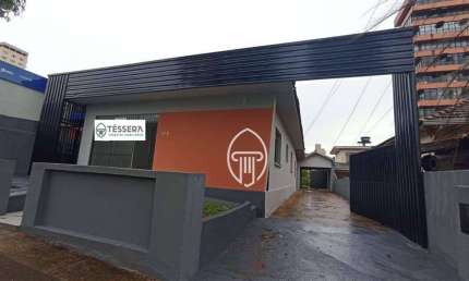 Casa com 6 dormitórios para alugar, 216 m² por R$ 5.500,00/mês - Centro - Londrina/PR