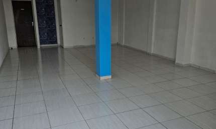 Sala comercial com 1 sala para alugar na Rua Antonio Fiorese 30, 30, Maracanã, Colombo