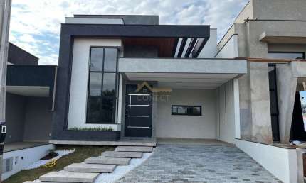 Casa em Condomínio no Jardim Novo Horizonte em Sorocaba, 200m²,  03 dormitórios, 01 suíte , 02 vagas de garagem.