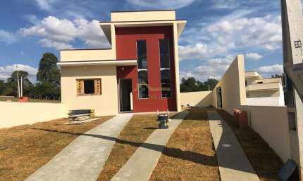 Casa em Condomínio no Jardim Santa Marta em Sorocaba, 100m²,  03 dormitórios, 01 suíte , 06 vagas de garagem.