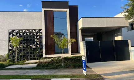 Casa em Condomínio no Cajuru do Sul em Sorocaba, 116m², 3 dormitórios, 01 suíte, 2 vagas de garagem.