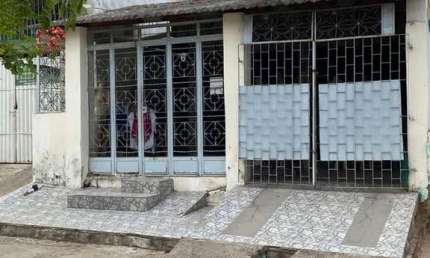 Casa para Venda em Pesqueira, Centro, 3 dormitórios, 2 banheiros, 1 vaga
