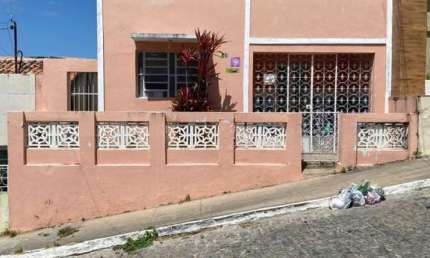 Casa para Venda em Pesqueira, Centro, 3 dormitórios, 1 banheiro