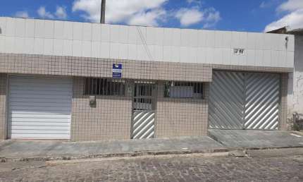 Casa para Venda em Caruaru, São Francisco, 4 dormitórios, 2 banheiros, 1 vaga