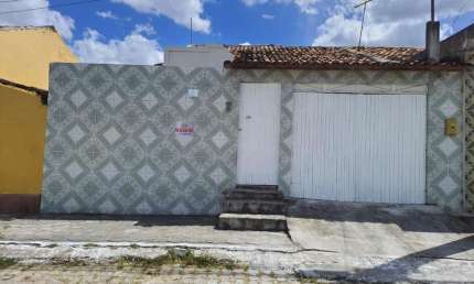Casa para Venda em Pesqueira, Centenário, 3 dormitórios, 1 banheiro, 1 vaga