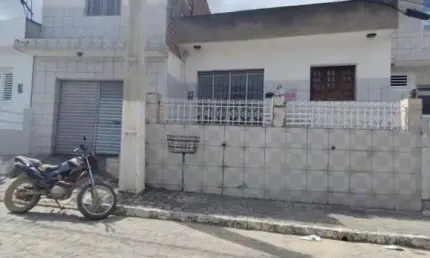 Casa para Venda em Pesqueira, São Sebastião, 5 dormitórios, 2 banheiros, 1 vaga