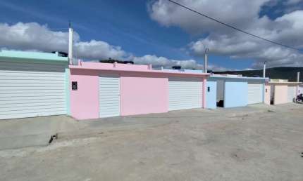Casa para Venda em Pesqueira, Central, 2 dormitórios, 1 suíte, 2 banheiros, 2 vagas